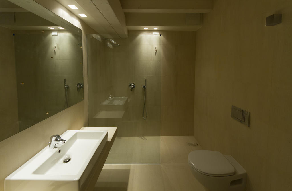 La Casa Del Porto Apartment โลเวเร ห้อง รูปภาพ