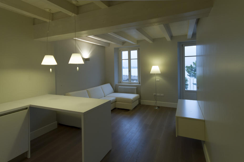La Casa Del Porto Apartment โลเวเร ภายนอก รูปภาพ