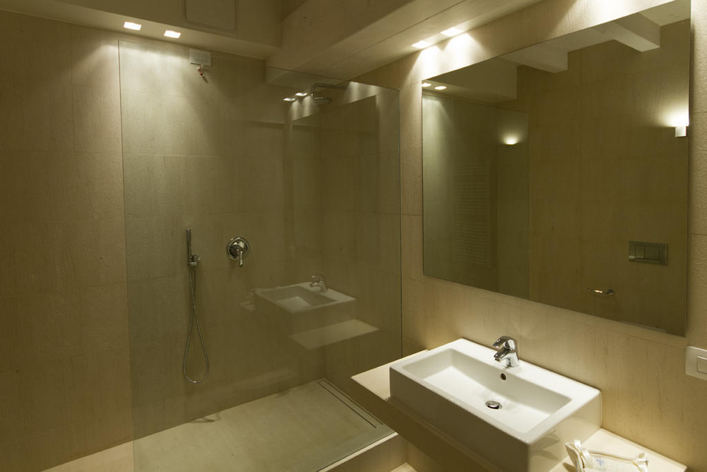 La Casa Del Porto Apartment โลเวเร ห้อง รูปภาพ