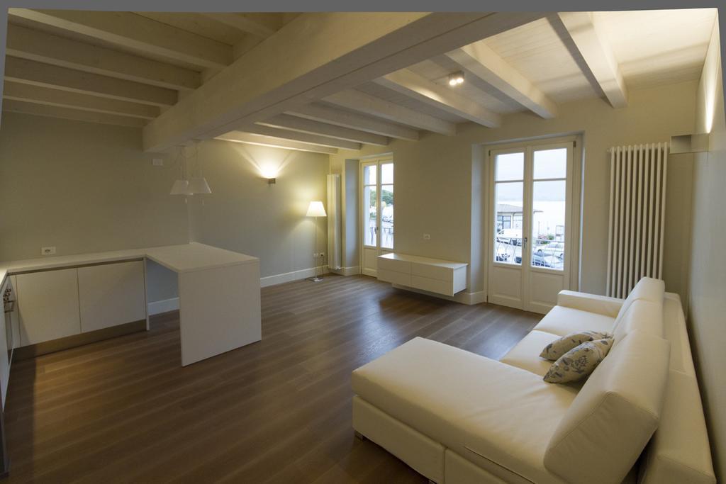 La Casa Del Porto Apartment โลเวเร ห้อง รูปภาพ